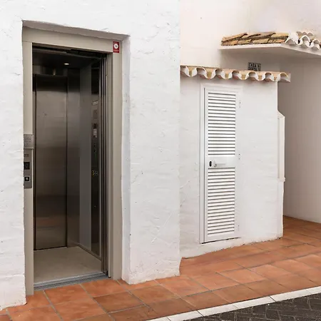 241 Puerto Banus Front Line Apartment *