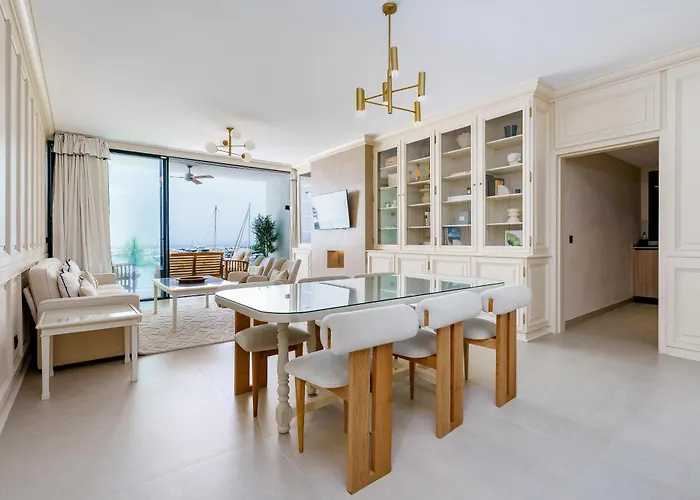 241 Puerto Banus Front Line Apartment *